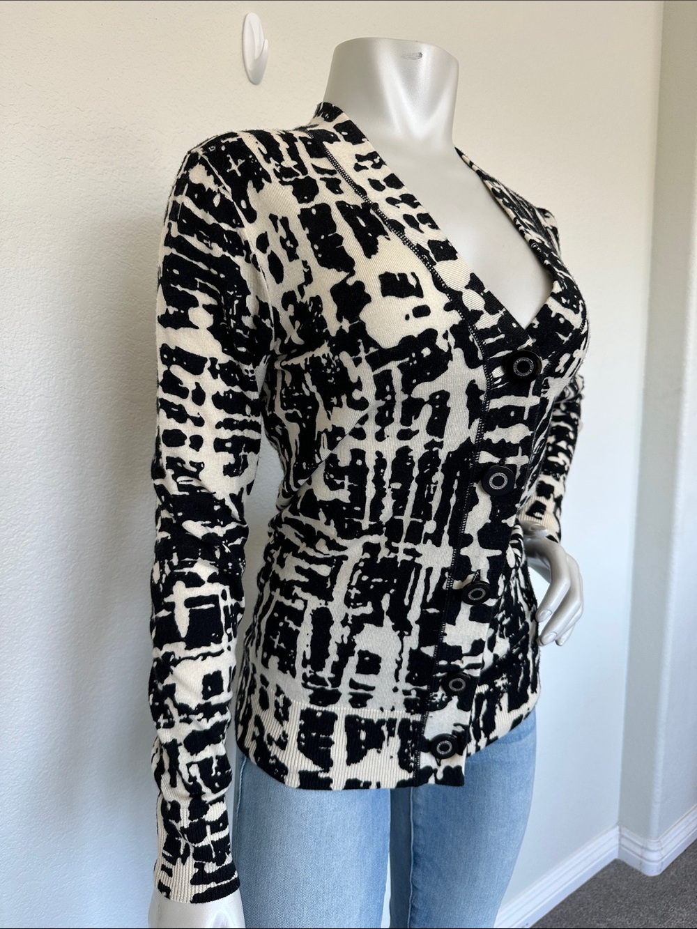Tory Burch Simone Patterned Abstract Cardigan - Picture 9 of 9